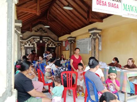 Posyandu Balita di Banjar Dinas Labak Desa Anturan Berjalan Lancar