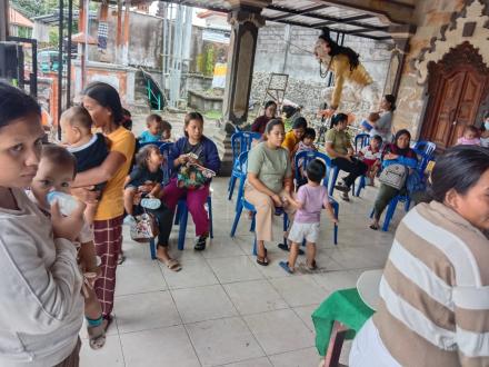 Posyandu Balita Banjar Dinas Munduk Desa Anturan Berlangsung Lancar