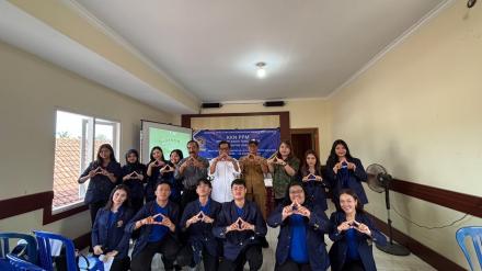 Penerimaan Mahasiswa KKNUniversitas Udayana di Desa Anturan